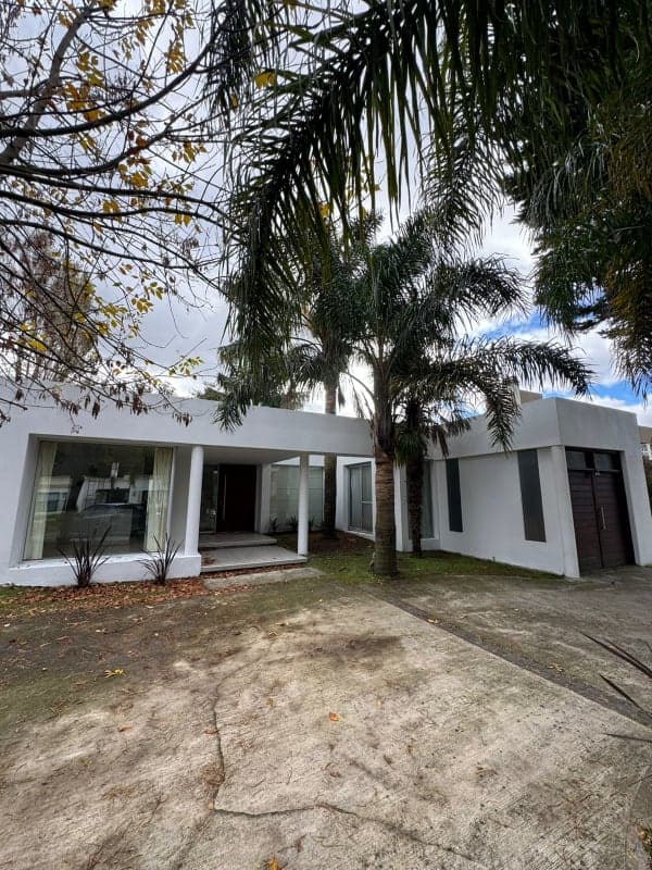 Venta o alquiler, casa 4 ambientes, barrio privado Rumenco. - Imagen 2