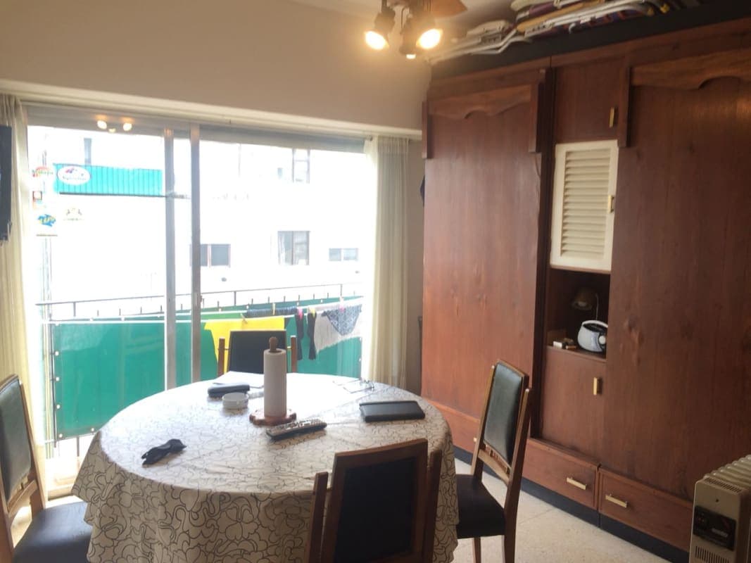 Departamento de 1 AMBIENTE DIVIDIDO CON BALCÓN SALIENTE A LA CALLE. - Imagen 1