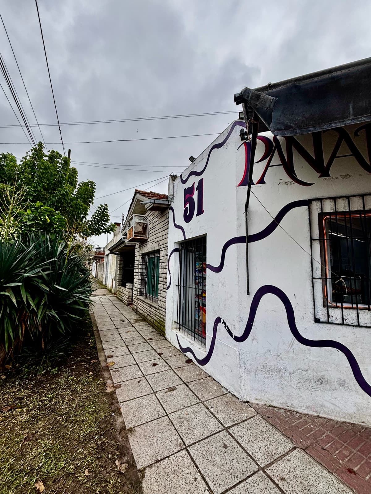 EN BLOCK: Local Chalet 3 Ambientes Departamento 2 ambientes en calle Calabria al 5000 - Imagen 3